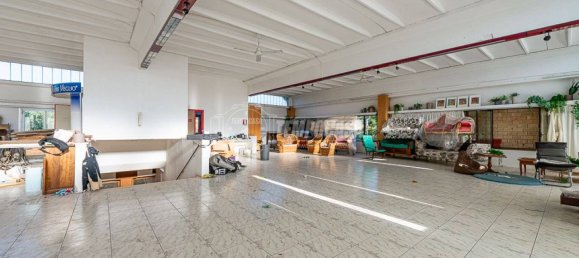 Склад с 2 комнатами в Сироло, Италия № 227166 16