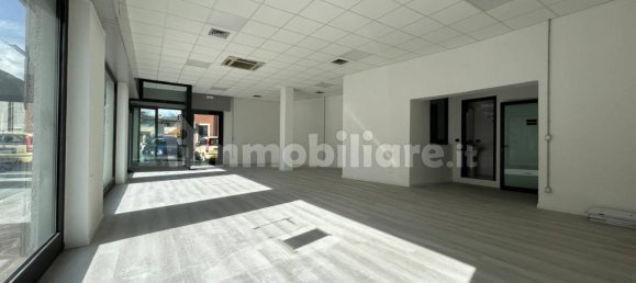 3 rooms Commercial property in Villa Carcina, Italy No. 351359 8