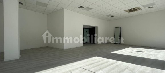 3 rooms Commercial property in Villa Carcina, Italy No. 351359 5