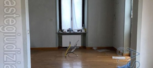 Apartamento de 7 habitaciónes en Cirié, Italy No. 45217 11