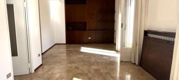 Apartamento T2 em Varese, Italy N.º 361290 4