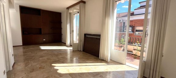 Apartamento T2 em Varese, Italy N.º 361290 7