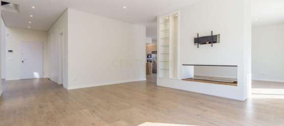 4 bedrooms Villa in Setubal, Portugal No. 145309 2