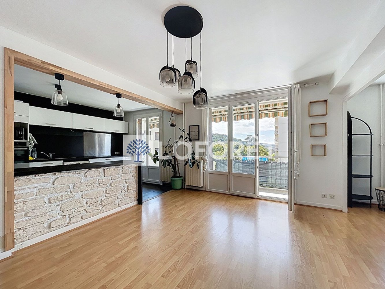 3 غرف نوم شقة في Bourgoin-Jallieu, France رقم 302276