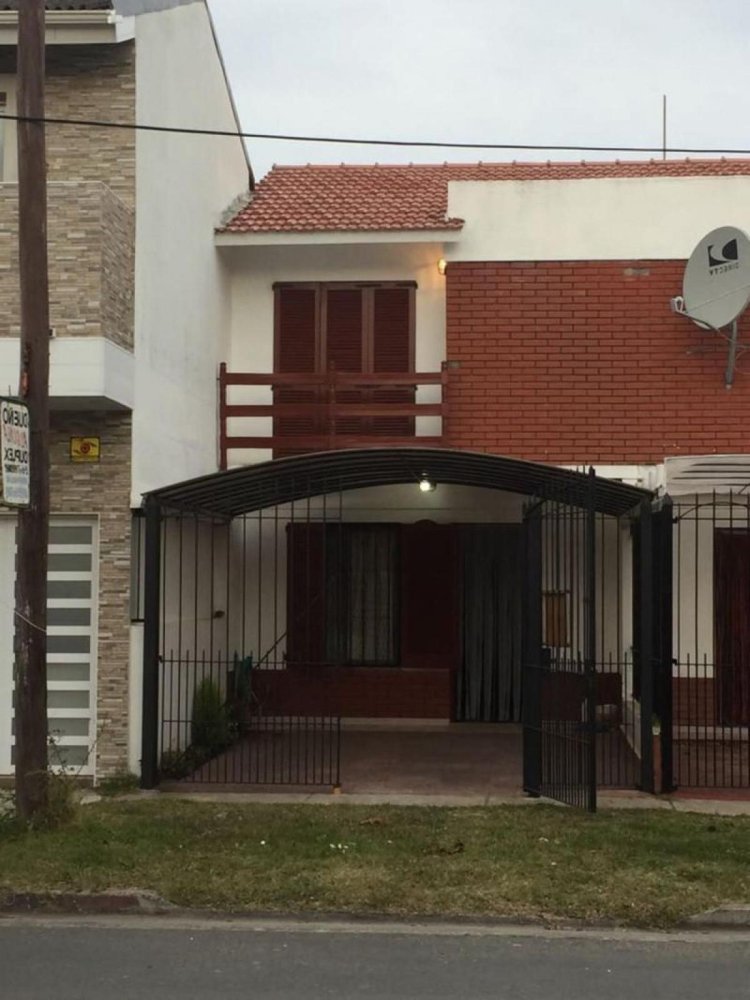 2 bedrooms House in Mar del Plata, Argentina No. 98346
