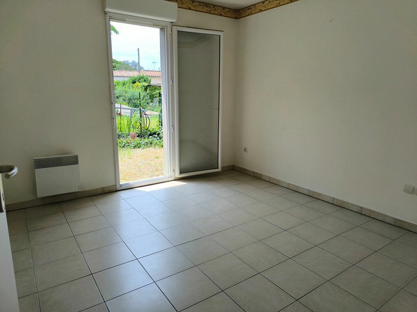 2 bedrooms Building in Libourne, France No. 279389