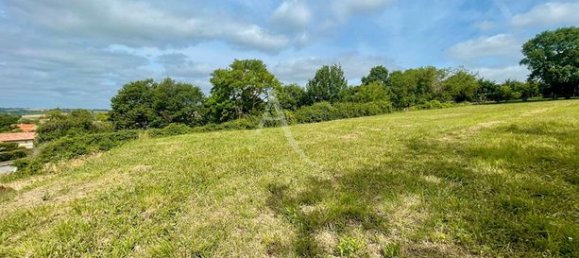 1278m² Land in L'Isle-Jourdain, France No. 304156 3