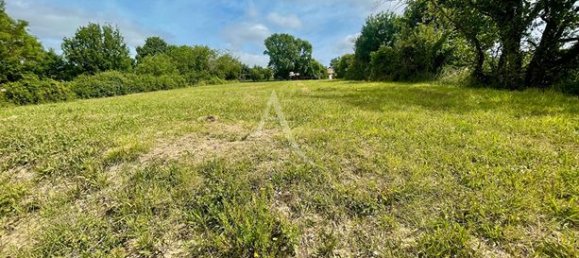 1278m² Land in L'Isle-Jourdain, France No. 304156 2