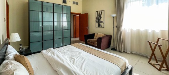 Apartamento de 2 dormitorios en Dubai Marina, UAE No. 42393 4