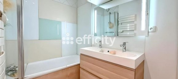 3 bedrooms Apartment in Villeurbanne, France No. 289240 5