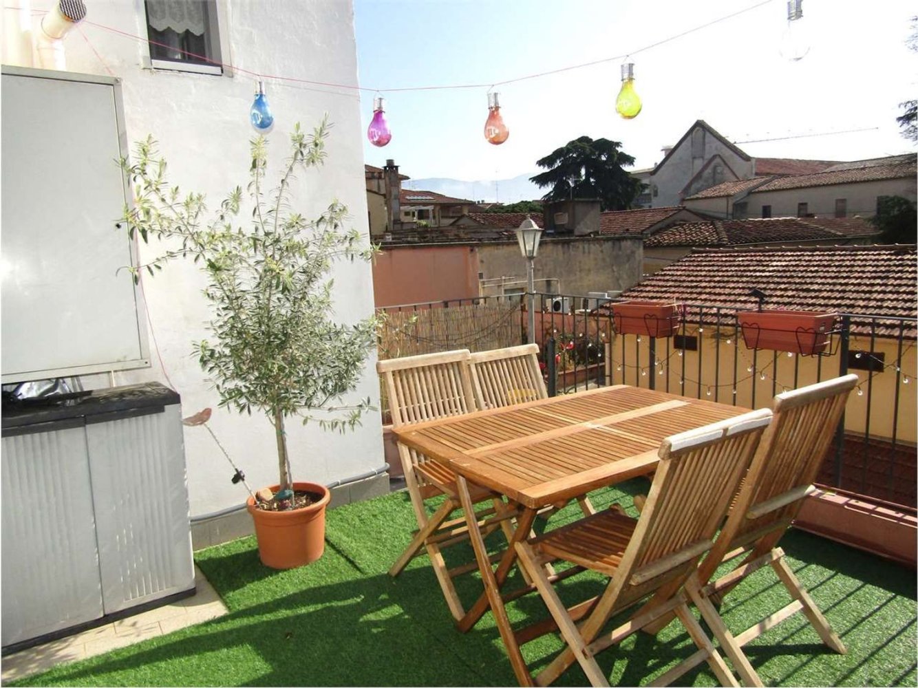 Квартира с 2 комнатами в Пистоя, Италия № 262277