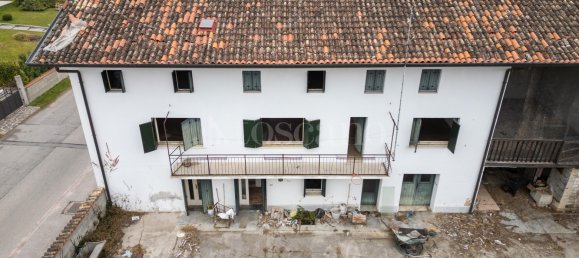 7-Zimmer Villa in Pordenone, Italy, Nr. 19960 2