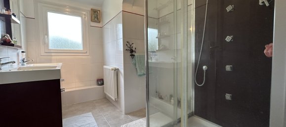 6 bedrooms House in Baud, France No. 203546 16