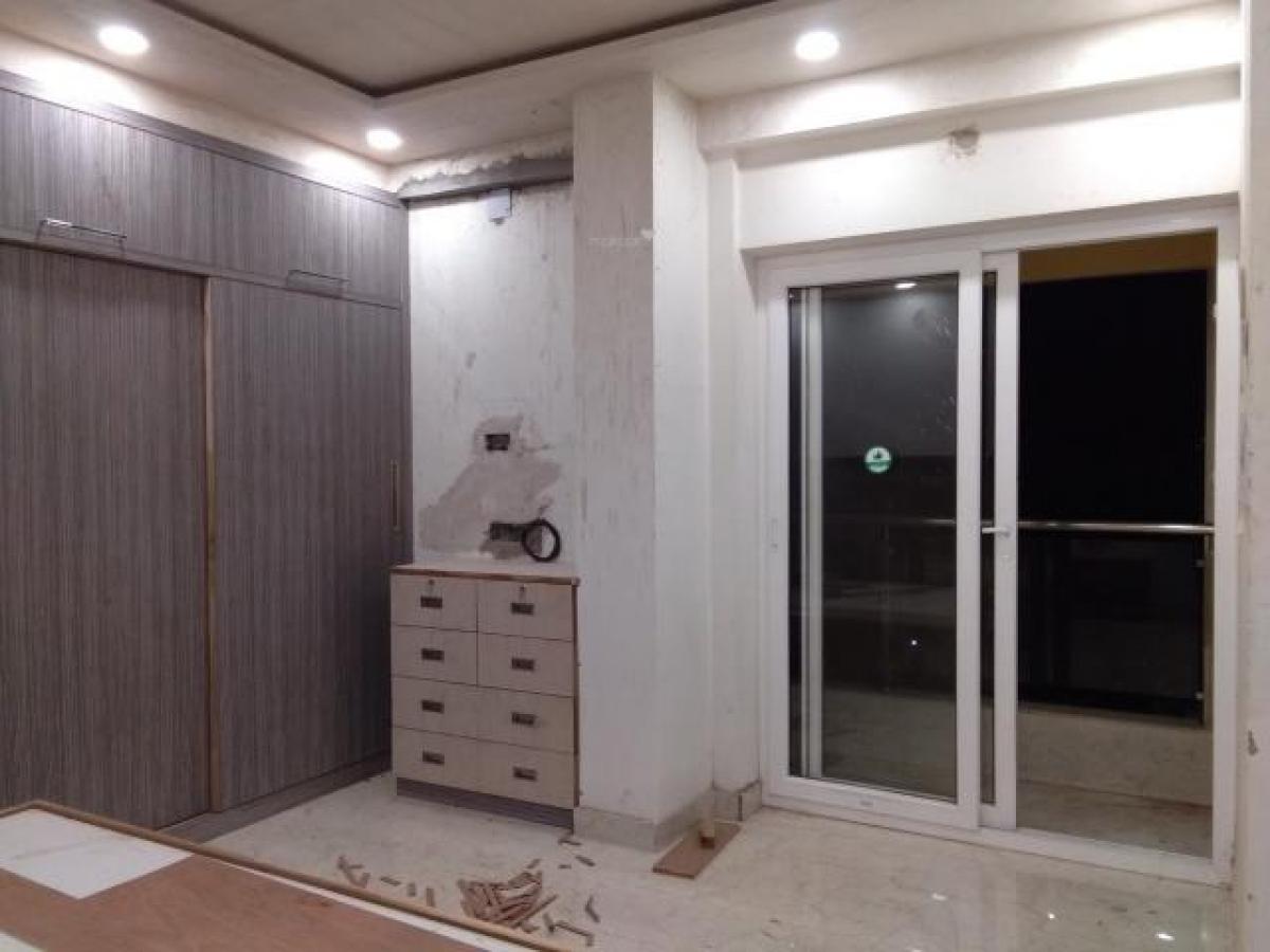 5 bedrooms House in Kolkata, India No. 16939