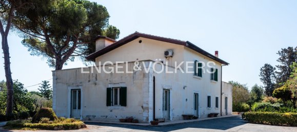 4 bedrooms Villa in Syracuse, Italy No. 245910 6
