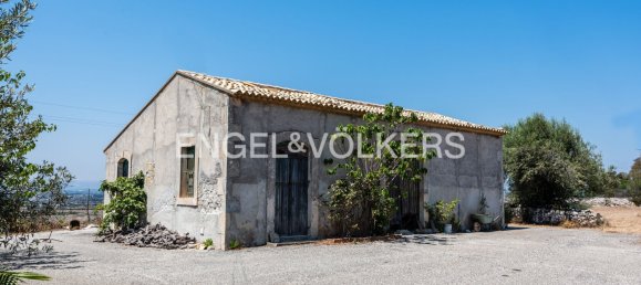 4 bedrooms Villa in Syracuse, Italy No. 245910 42