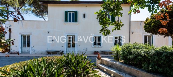 4 bedrooms Villa in Syracuse, Italy No. 245910 13