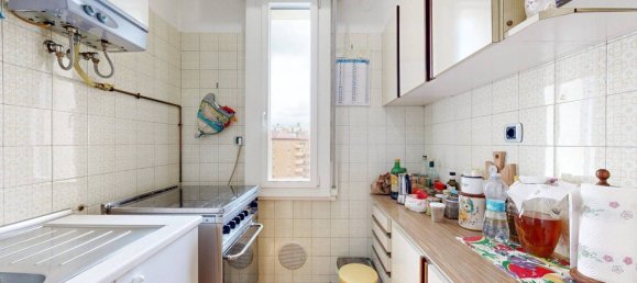 3 bedrooms Apartment in Milan, Italy No. 266576 21