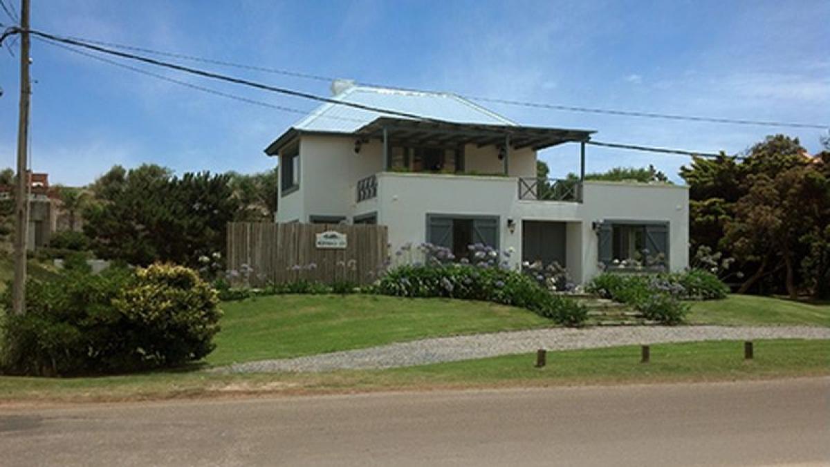 2 bedrooms House in Maldonado, Uruguay No. 9114