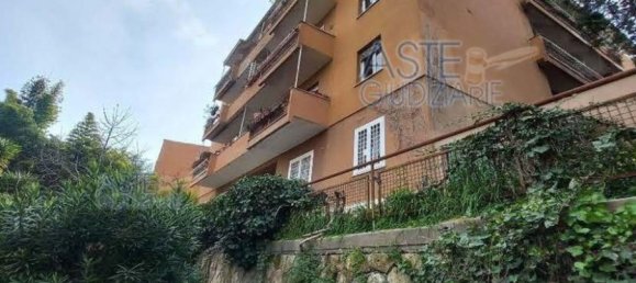 6 rooms Apartment in Rome, Italy No. 184619 3