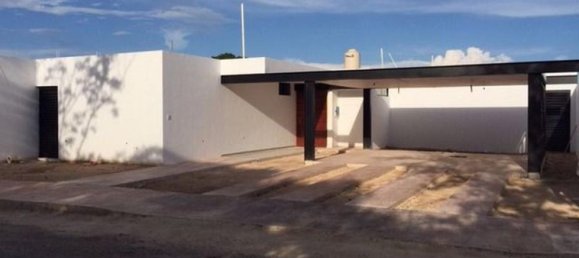 Casa de 3 dormitorios en Mérida, Mexico No. 23007 2