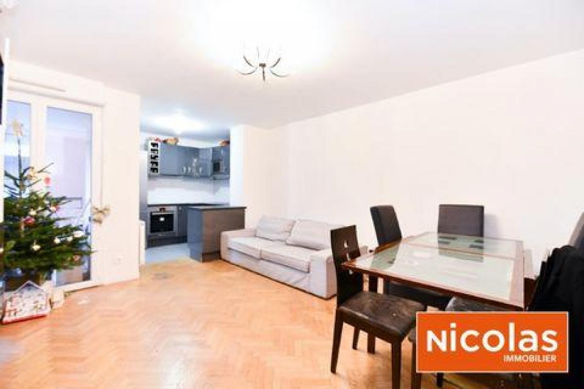 3 bedrooms Condo in Massy, France No. 25715