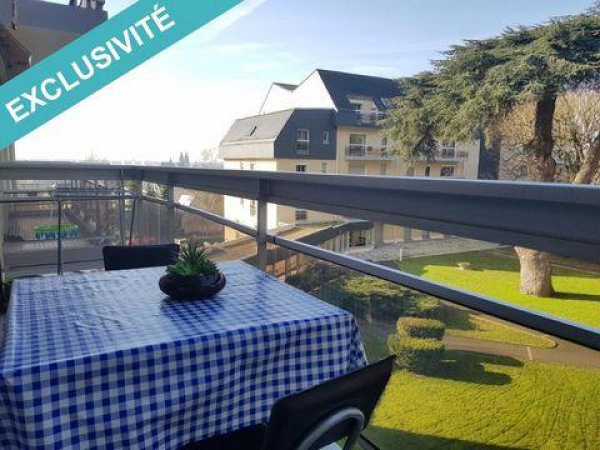 Studio in Tours, France No. 13462