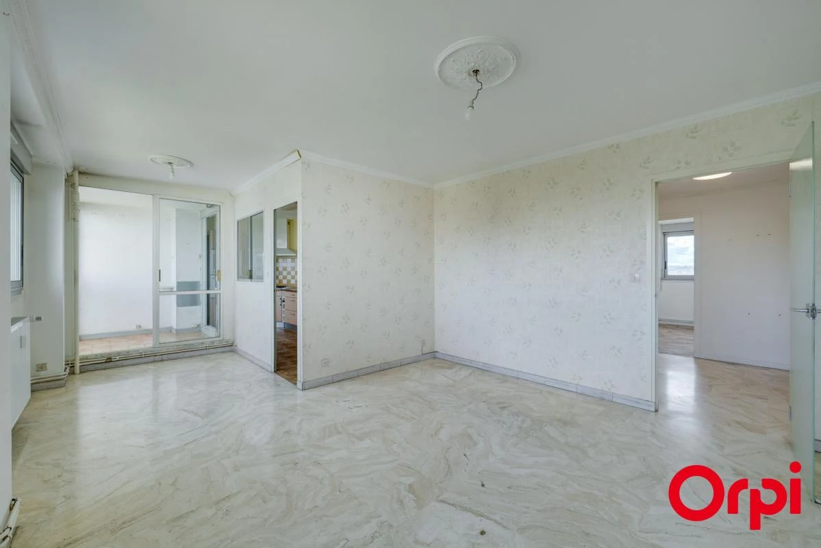 3 Schlafzimmer Wohnung in Venissieux, France, Nr. 348258