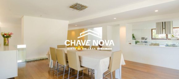 Дом с 4 спальнями в Санта Мария да Фейра, Португалия № 87581 10