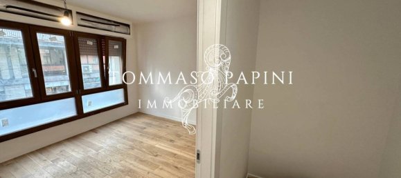 2 bedrooms Apartment in Florence, Italy No. 330115 5