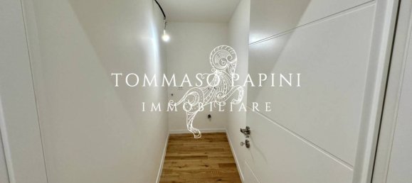 2 bedrooms Apartment in Florence, Italy No. 330115 16