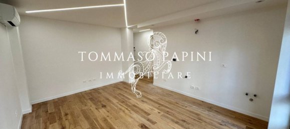 2 bedrooms Apartment in Florence, Italy No. 330115 18