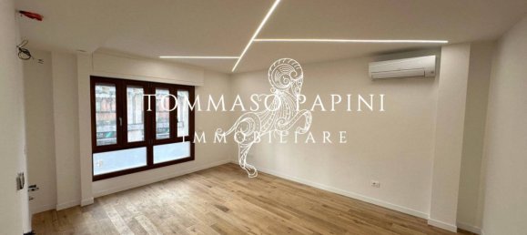 2 bedrooms Apartment in Florence, Italy No. 330115 3
