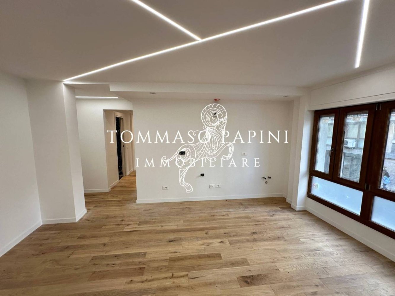 2 bedrooms Apartment in Florence, Italy No. 330115