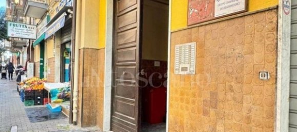 4 bedrooms Apartment in Avellino, Italy No. 371080 2