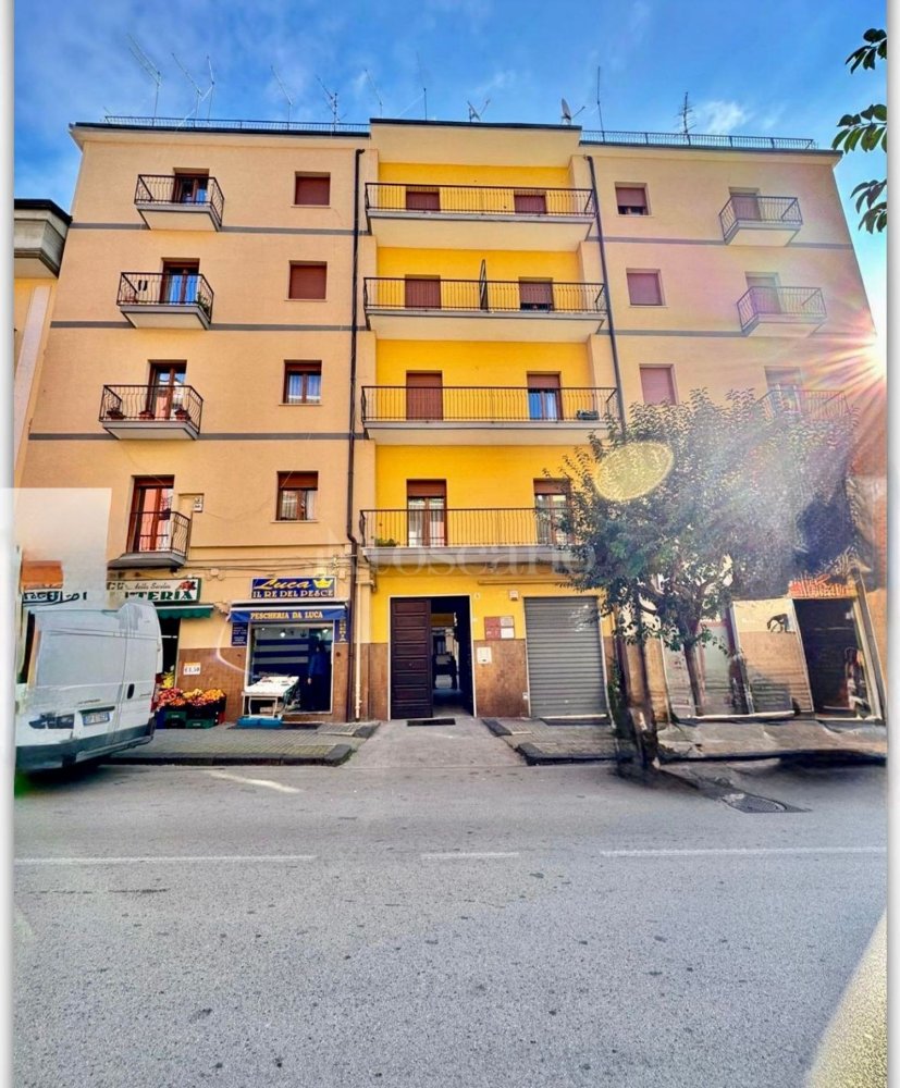 4 bedrooms Apartment in Avellino, Italy No. 371080