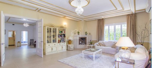 Villa de 4 dormitorios en Mahon, Spain No. 6291 3