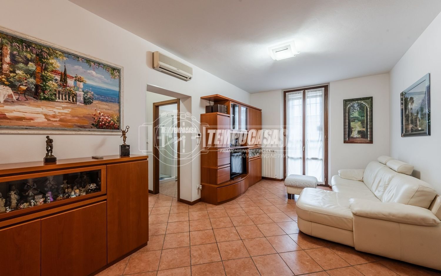 4-salle Appartement à Castenaso, Italy No. 280376
