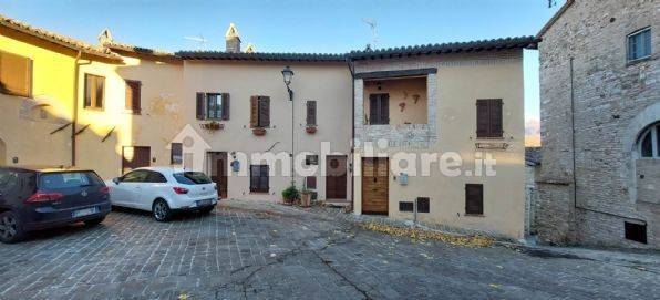 3 bedrooms Apartment in Nocera Umbra, Italy No. 220046