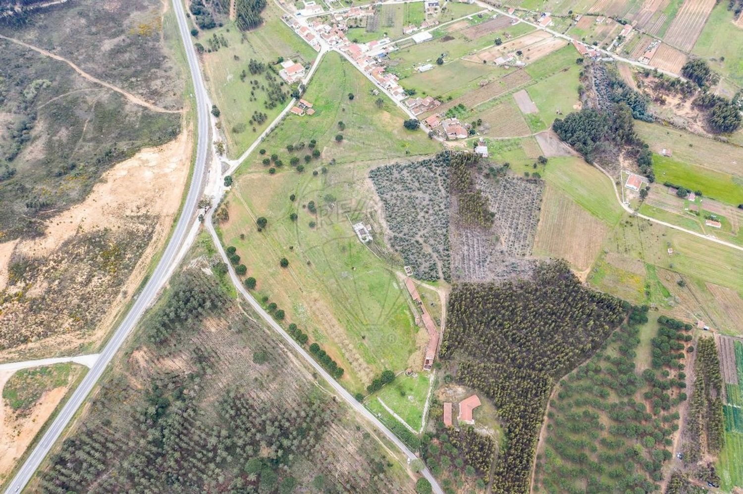 89000m² Land in Alcoentre, Portugal No. 75030