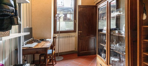 4 rooms Apartment in Florence, Italy No. 161888 13