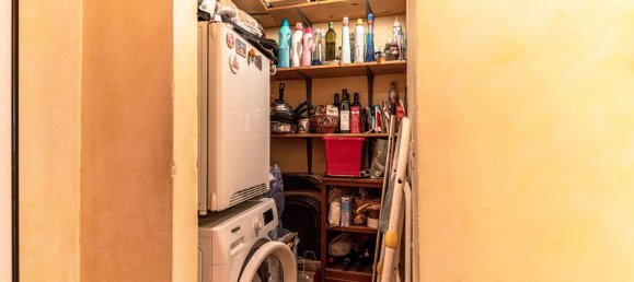 4 rooms Apartment in Florence, Italy No. 161888 25