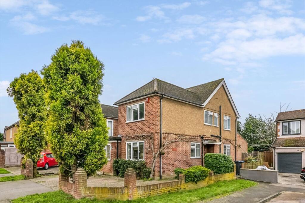 3 Schlafzimmer Haus in Chessington, United Kingdom, Nr. 10219