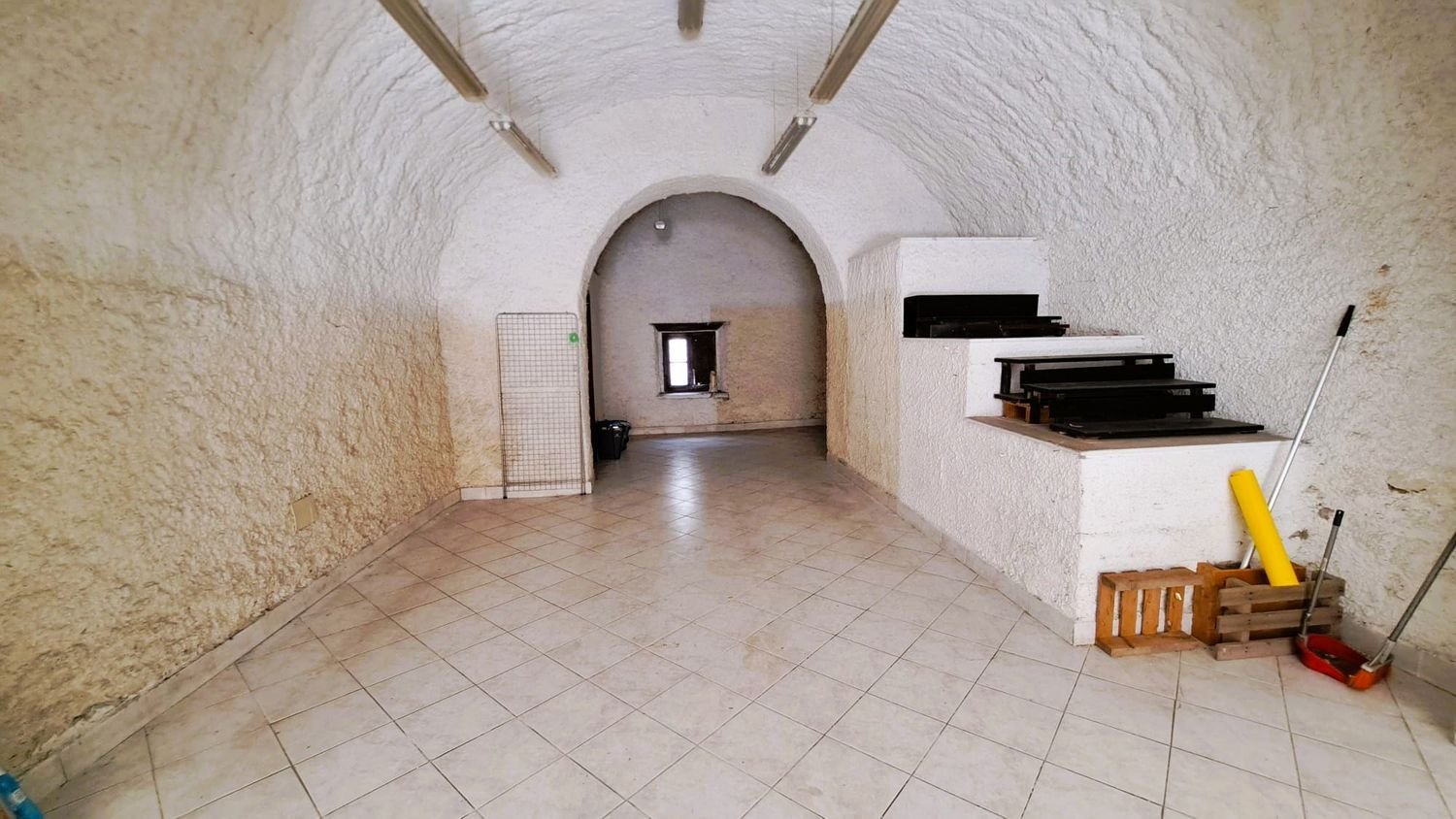 Imóvel comercial em Marino, Italy 90 m² N.º 293106