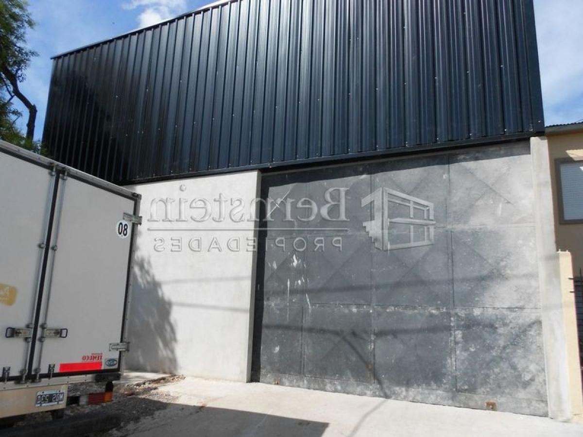 382m² Commercial property in Ituzaingo, Argentina No. 28203