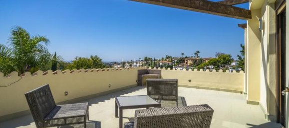 4 bedrooms Villa in Marbella, Spain No. 172355 2