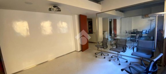 Офис с 3 комнатами в Верона, Италия № 68919 25