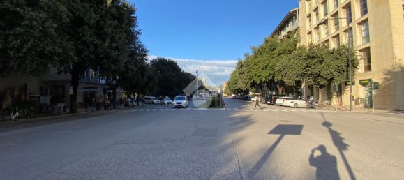 Офис с 3 комнатами в Верона, Италия № 68919 16