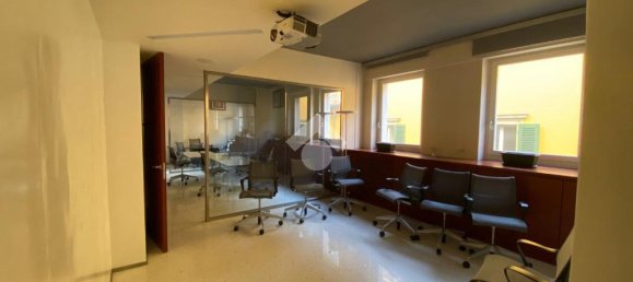 Офис с 3 комнатами в Верона, Италия № 68919 12