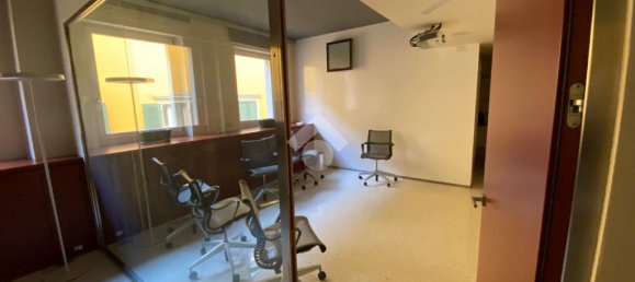 Офис с 3 комнатами в Верона, Италия № 68919 9